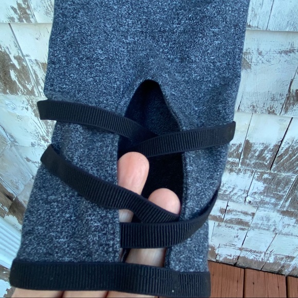 Victoria Sport Women’s Leggings - Picture 3 of 5